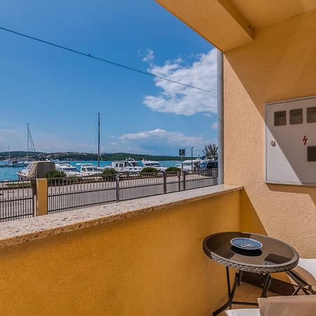 Apartments Celeste Клімно Екстер'єр фото