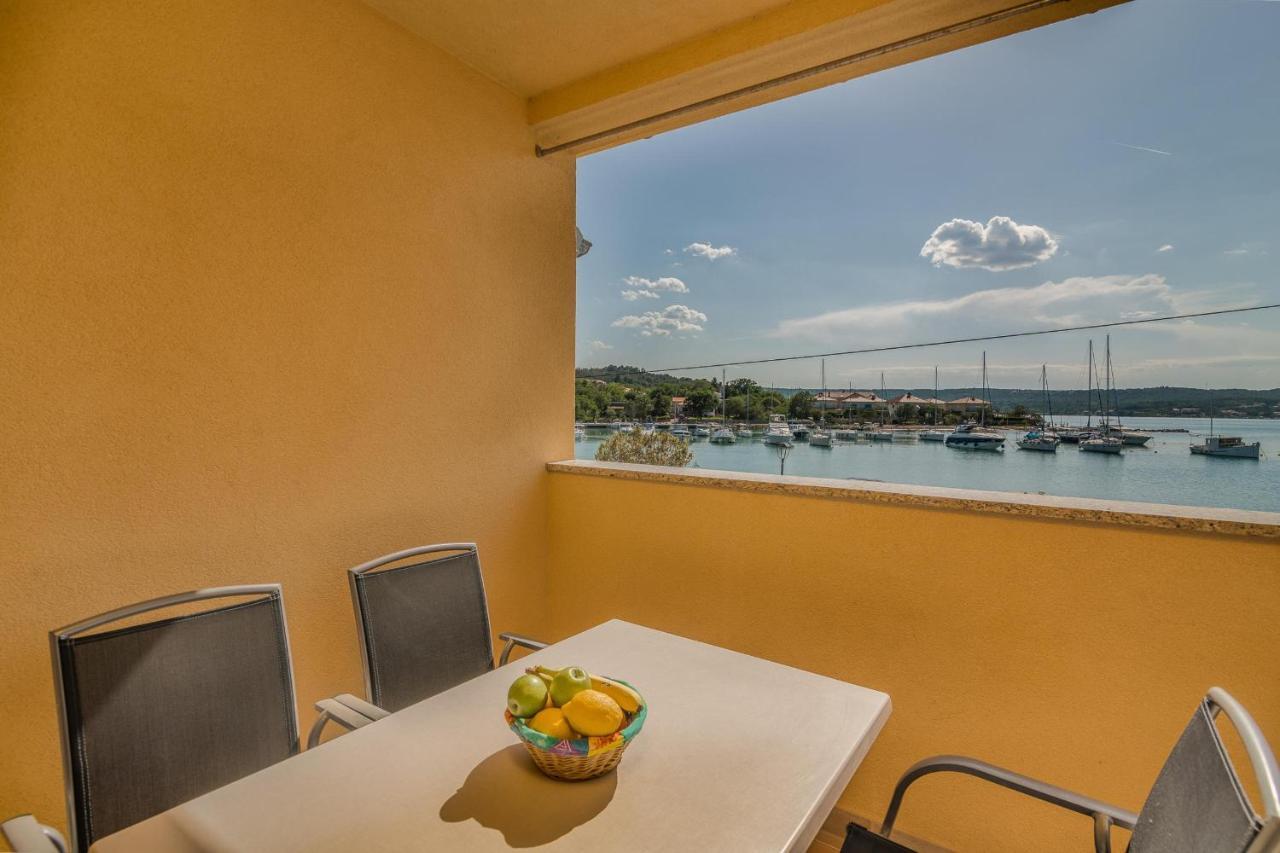 Apartments Celeste Клімно Екстер'єр фото